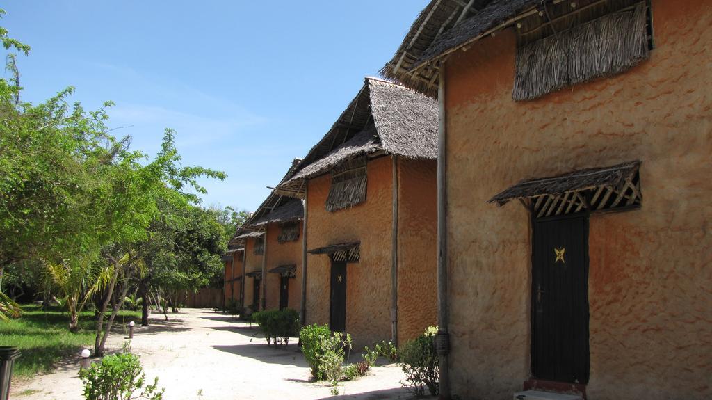 Hotel Kipepeo And Village *