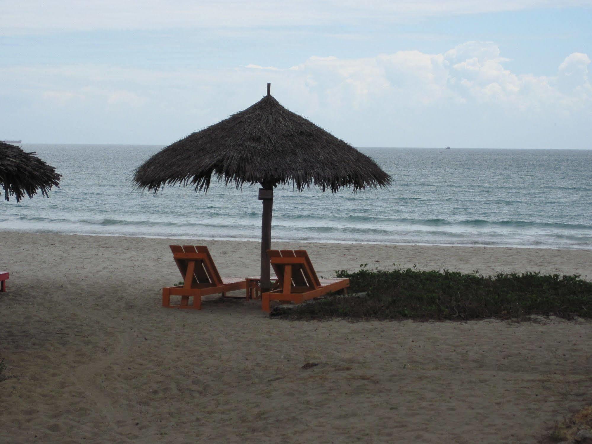 Kipepeo And Village Hotel *